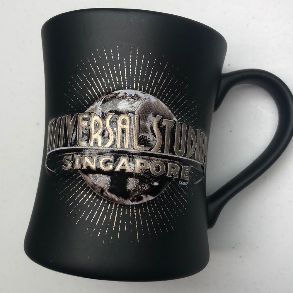❤️ HOST PICK ❤️ COLLECTIBLE COFFEE MUG UNIVERSAL STUDIOS SINGAPORE ❤️